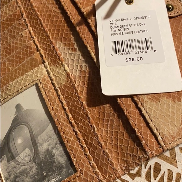 HOBO Ode Wallet in Amazing Desert Tie Dye - Picture 7 of 7